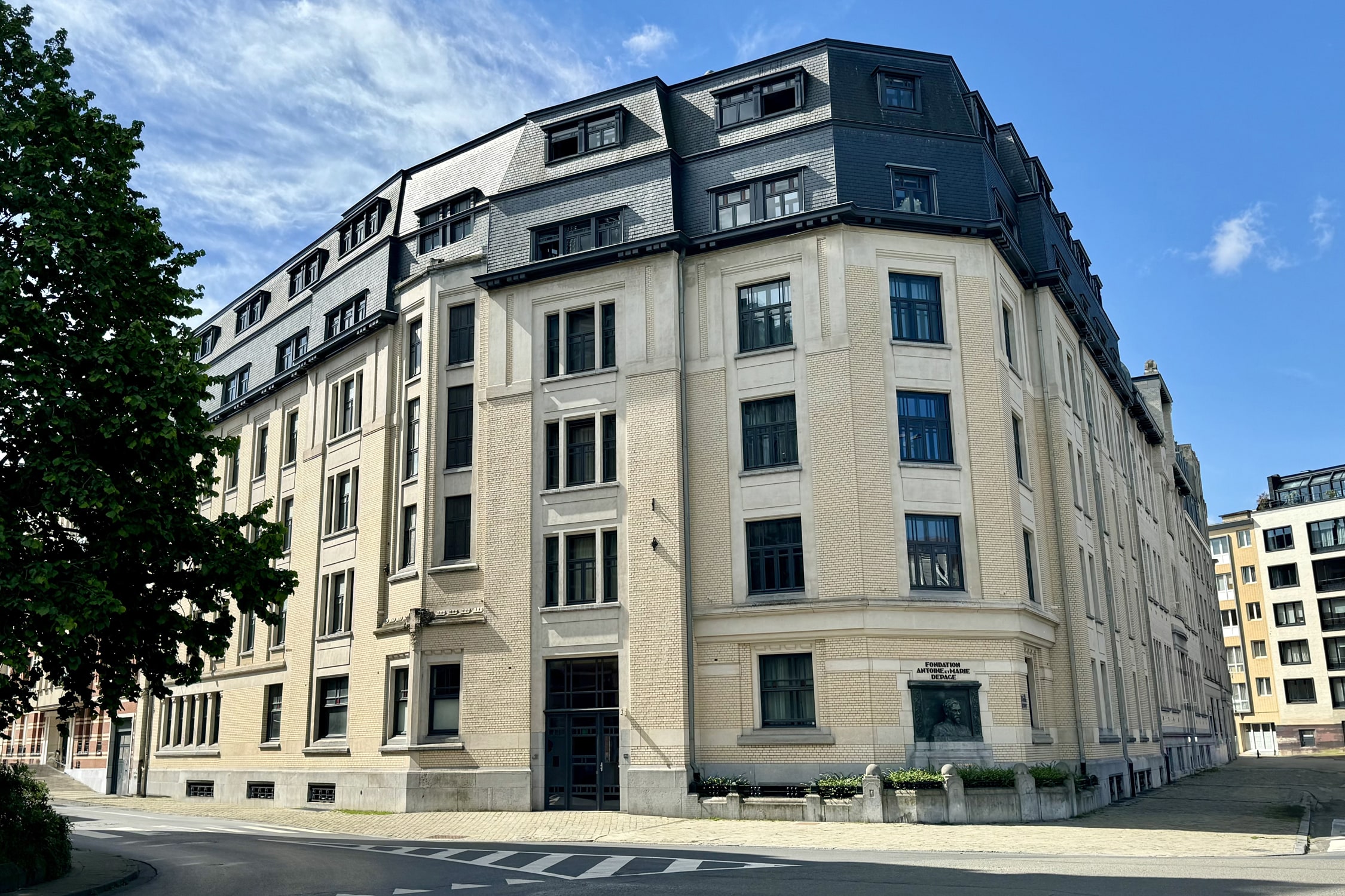IXE49 Former Red Cross hospital complex