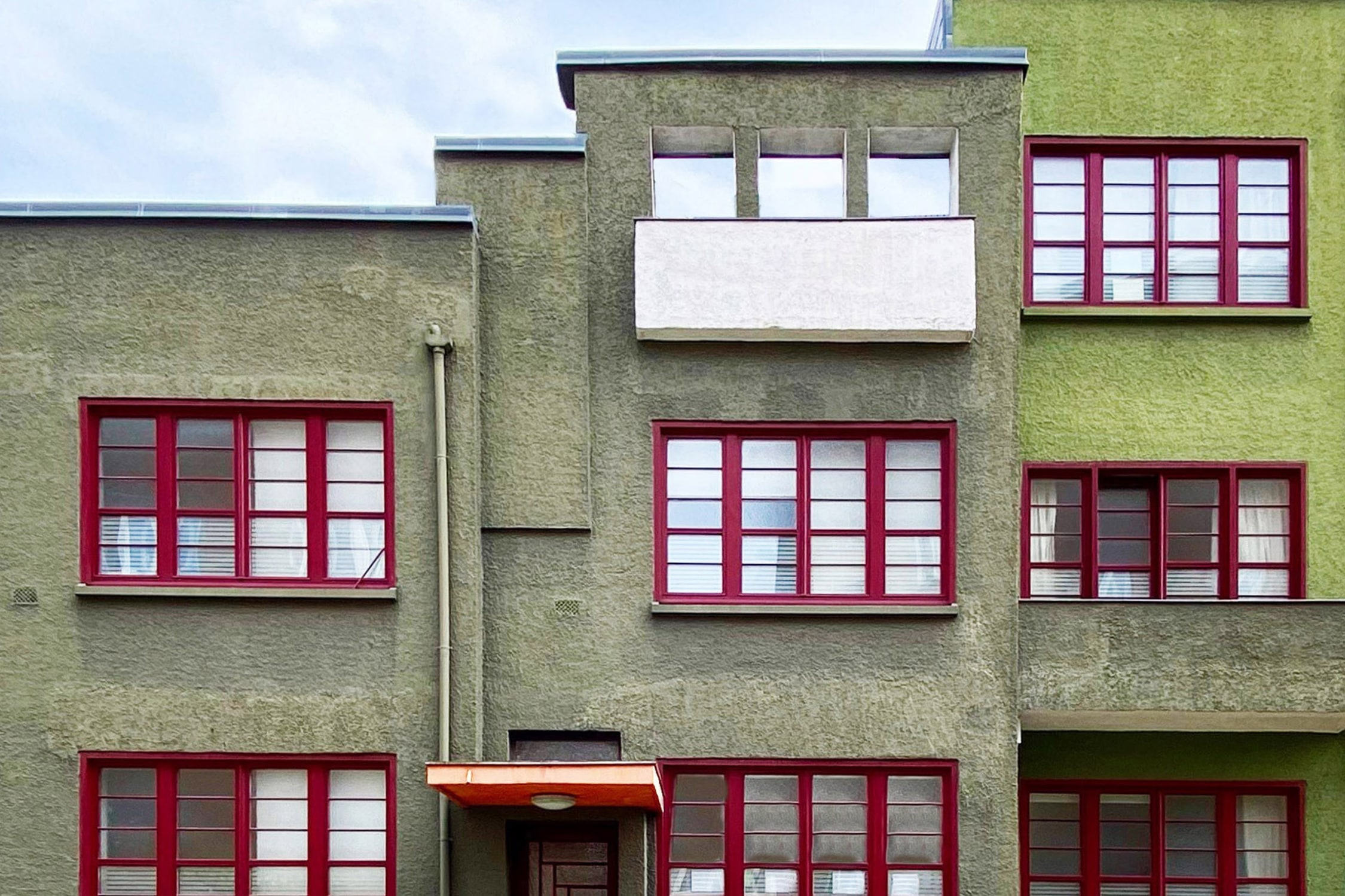ETT08 Building at acute angle