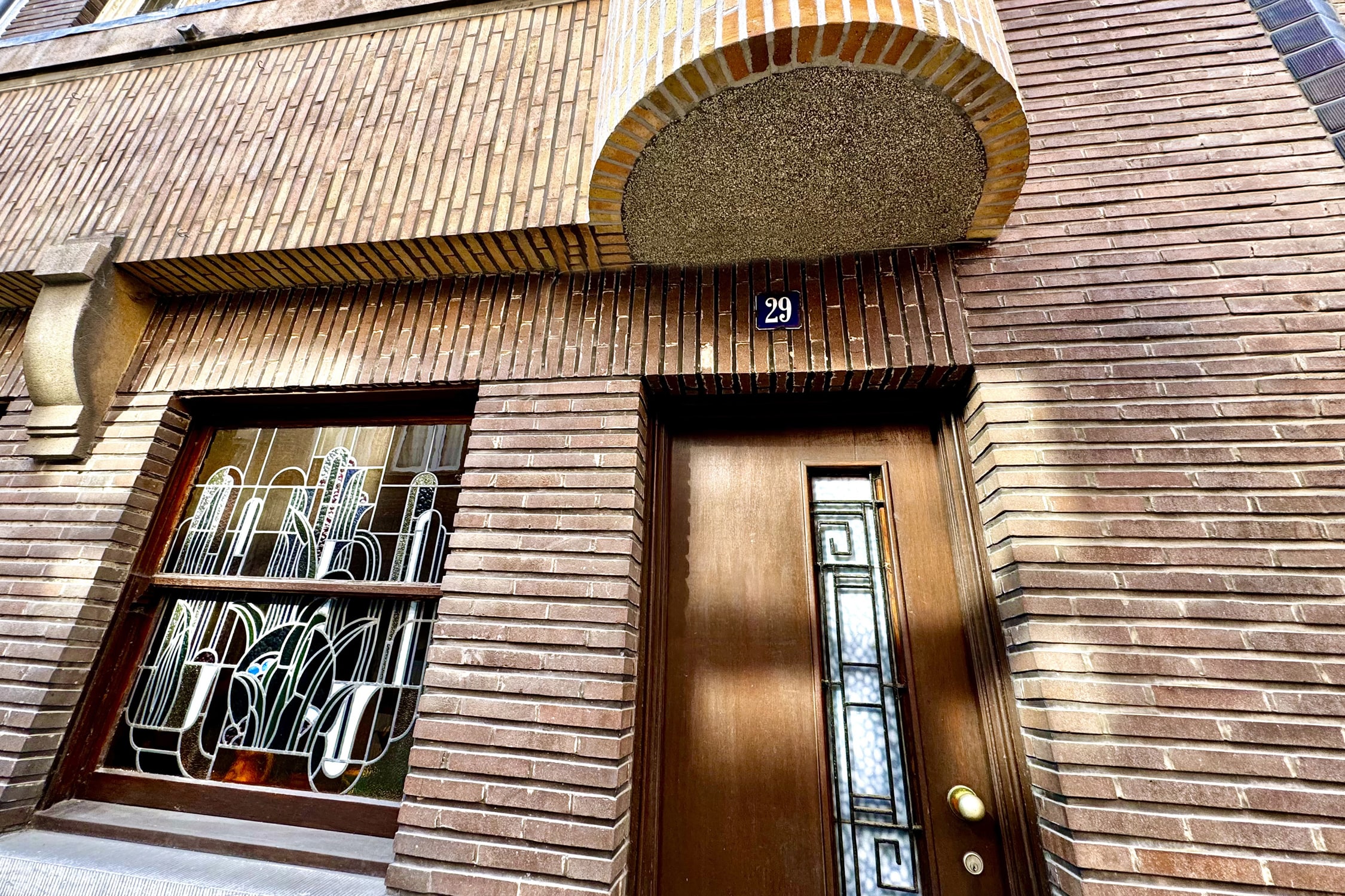NIK10 Expressionist Art Deco House