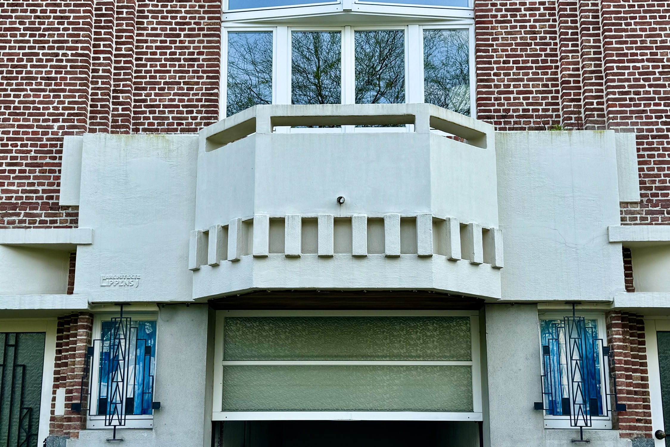 GEN22 Apartment building by Jules Lippens
