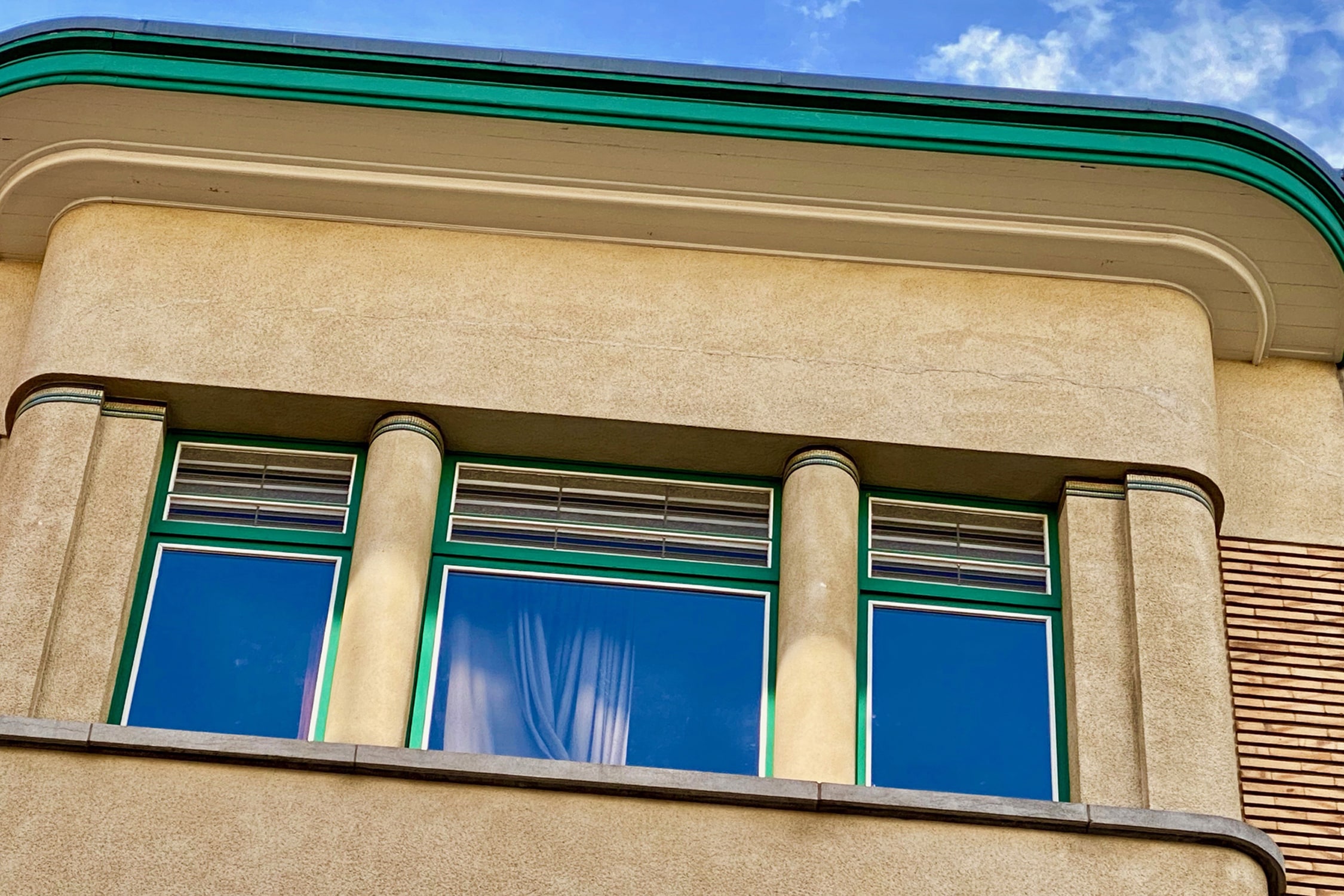 FOR14 Small Art Deco building