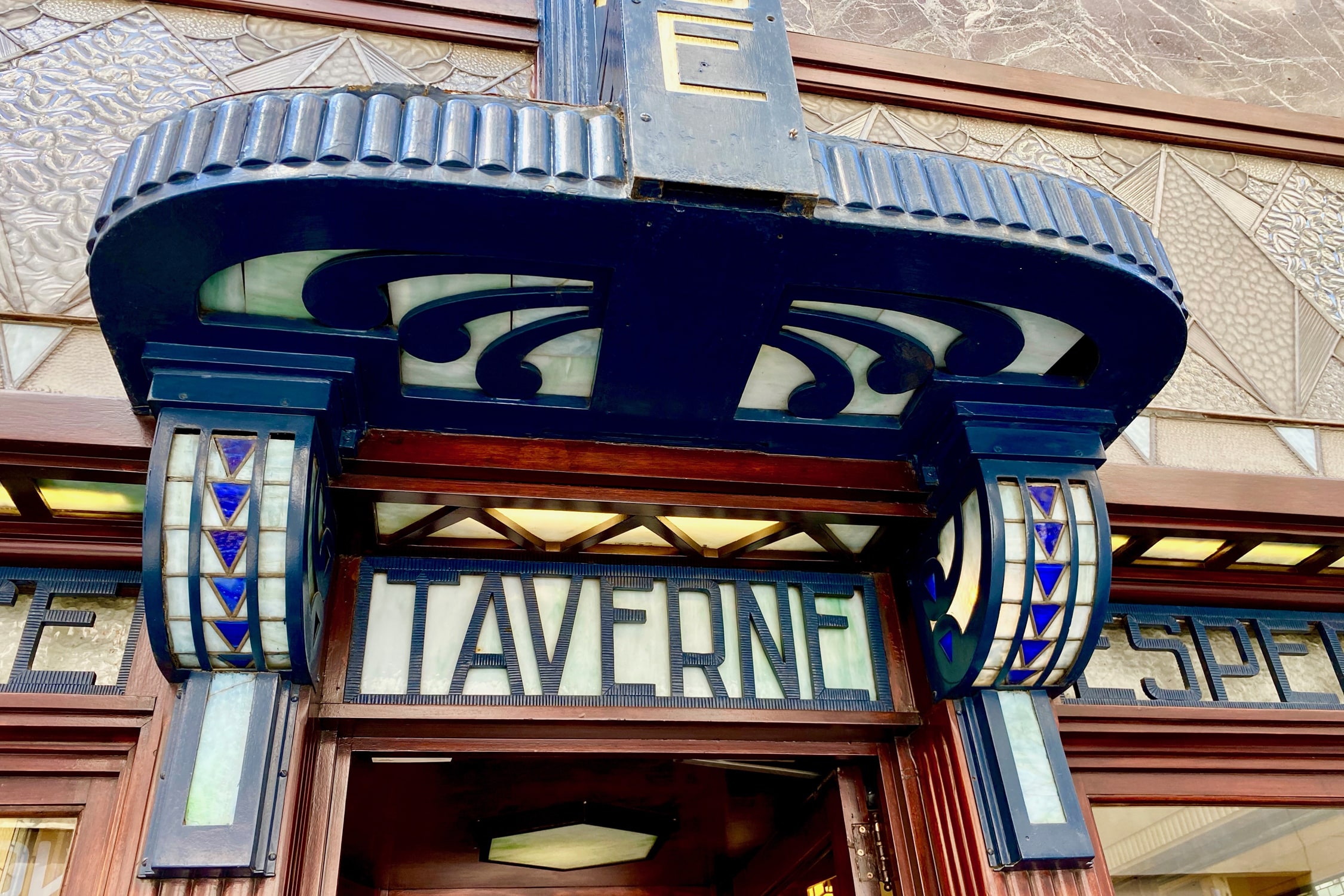 BRU59 L’Espérance Tavern