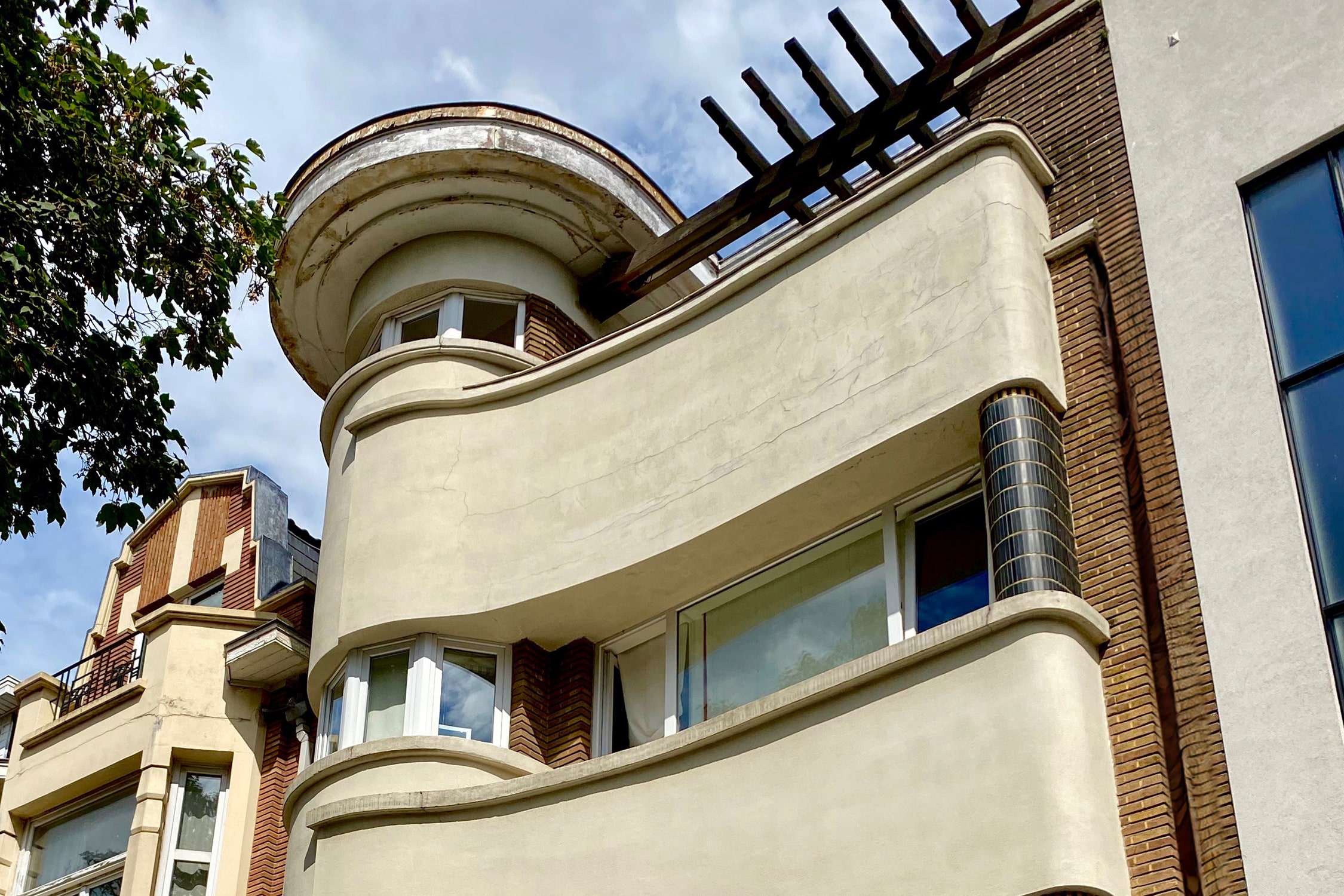UCC05 Streamline style house