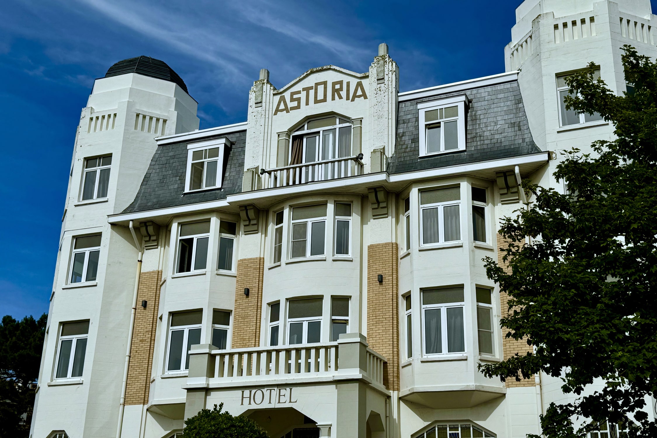 DEH02 Hôtel Astoria